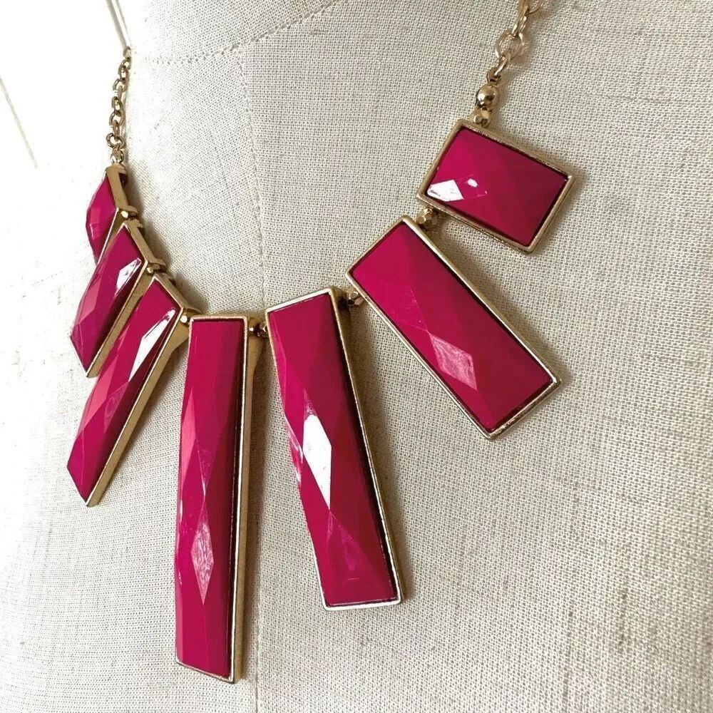 Pink statement necklace - Picture 2 of 7